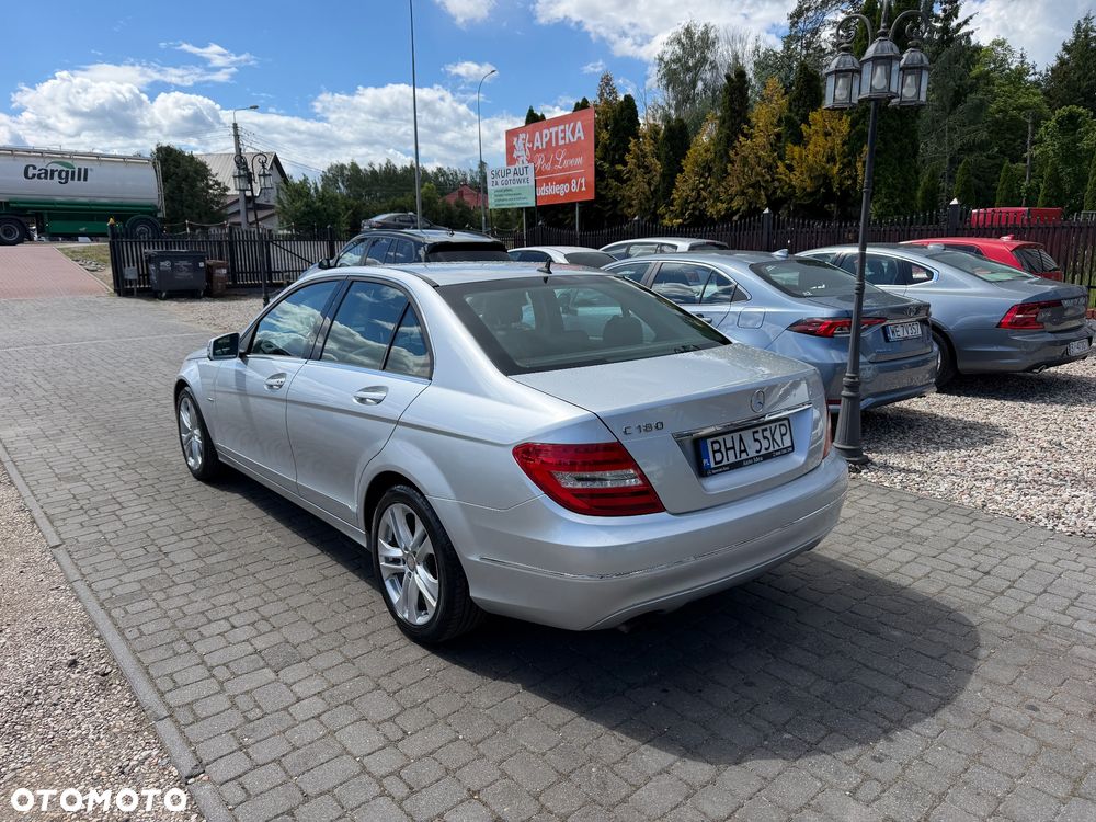 Mercedes-Benz Klasa C 180 CGI BlueEff Avantgarde - 34