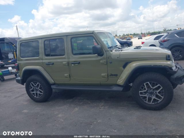 Jeep Wrangler - 10