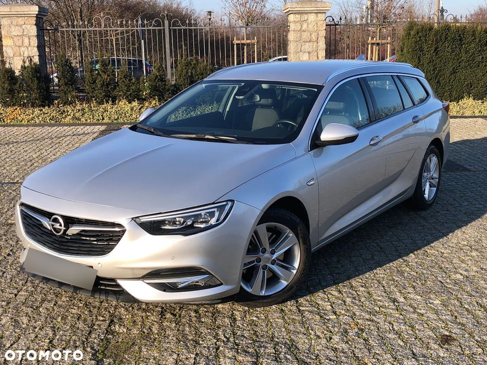 Opel Insignia - 1