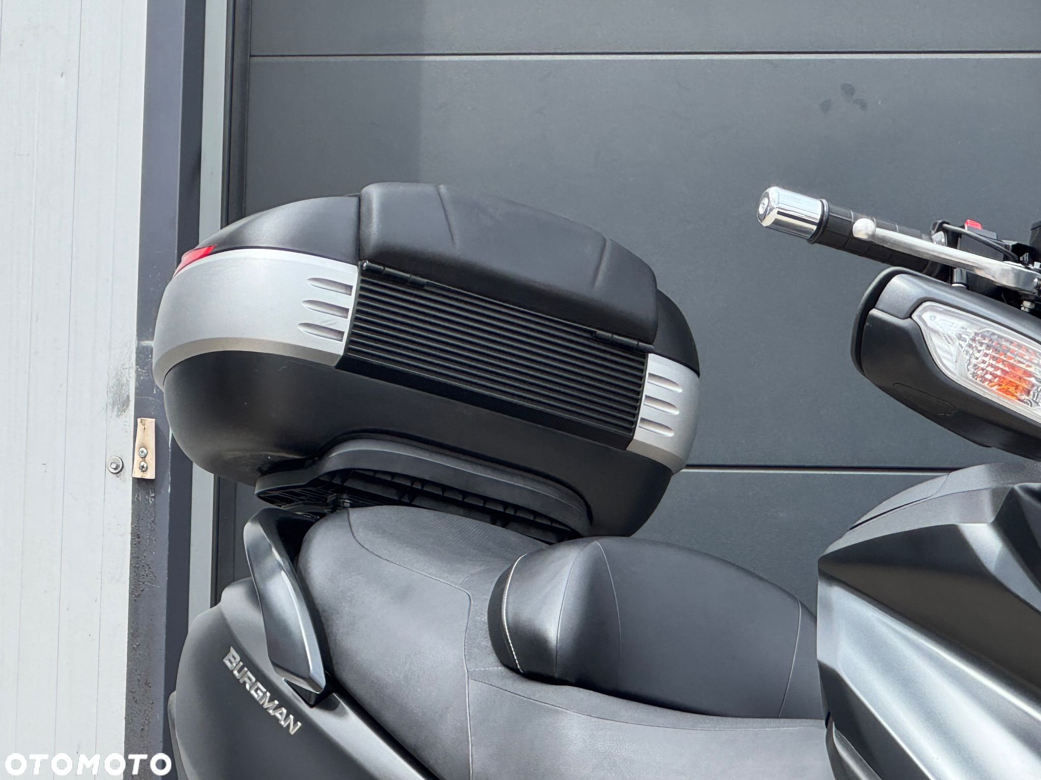 Suzuki Burgman - 4