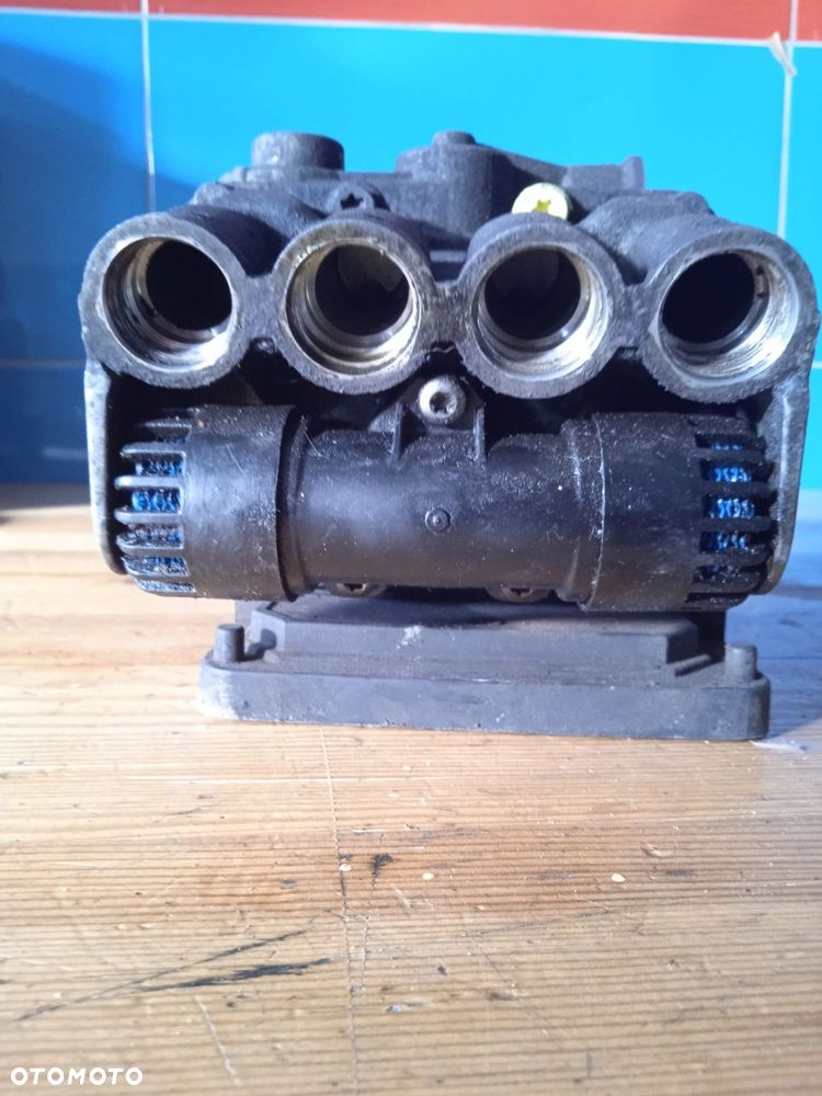 Zawór główny hamulcowy MAN TGL TGM 81521306284 - 3