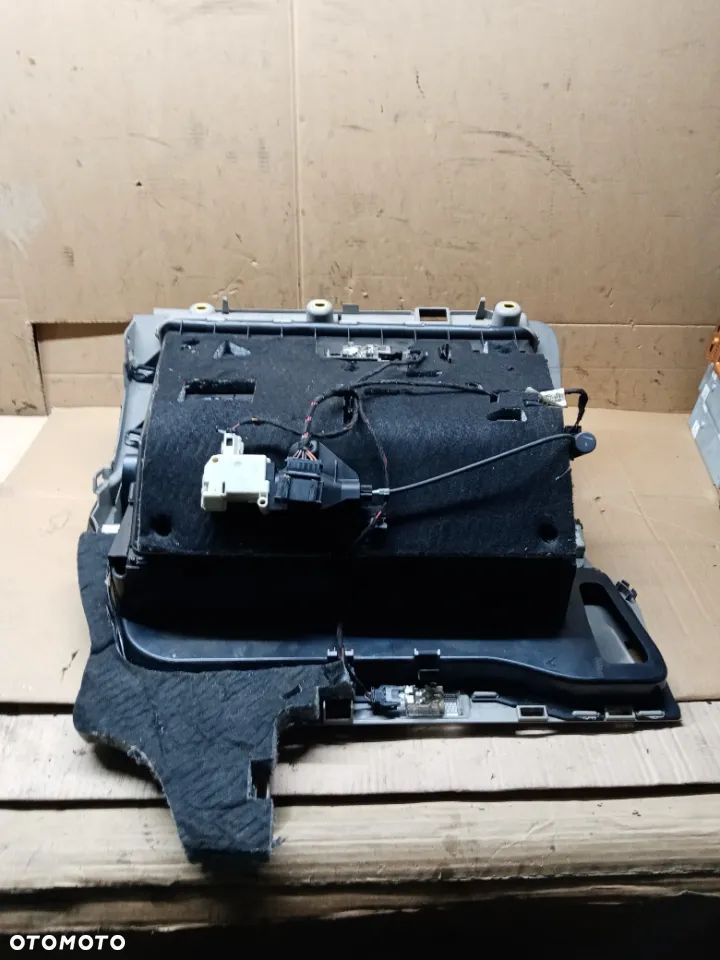 Schowek pasażera Audi A6 C6 Europa 4F1857035E - 6