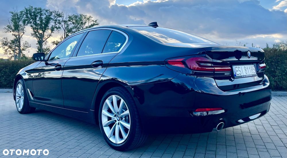 BMW Seria 5 518d - 22