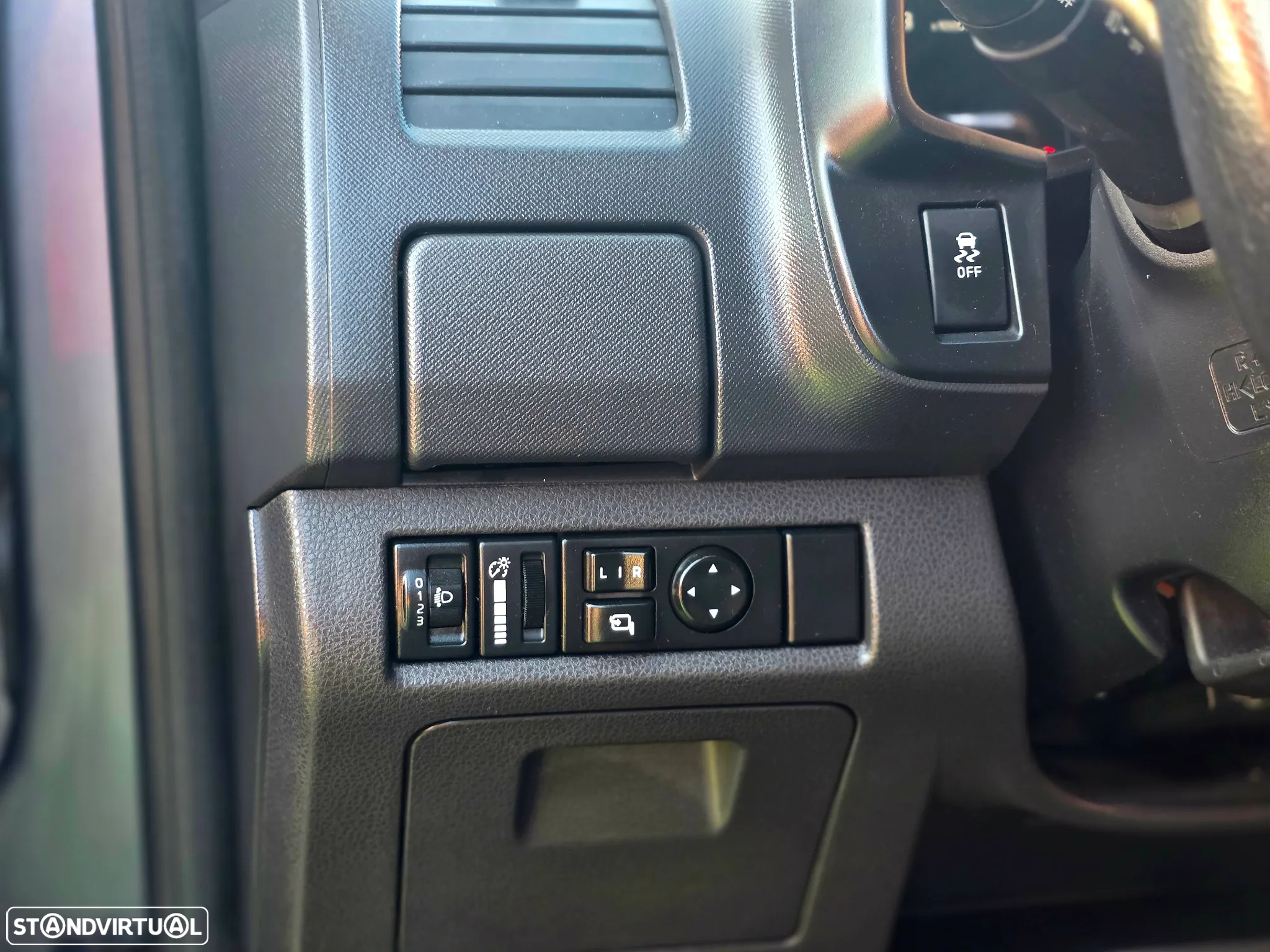 Isuzu D-Max 2.5 DTi CD 4WD LS Sport Edition - 14