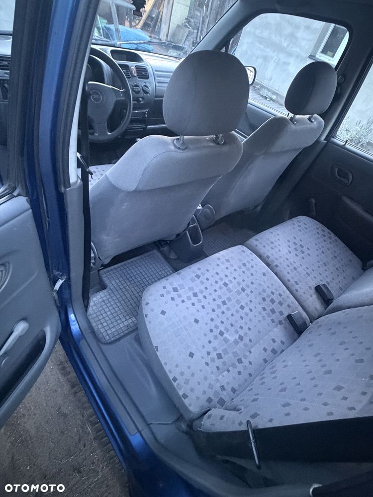 Opel Agila - 8