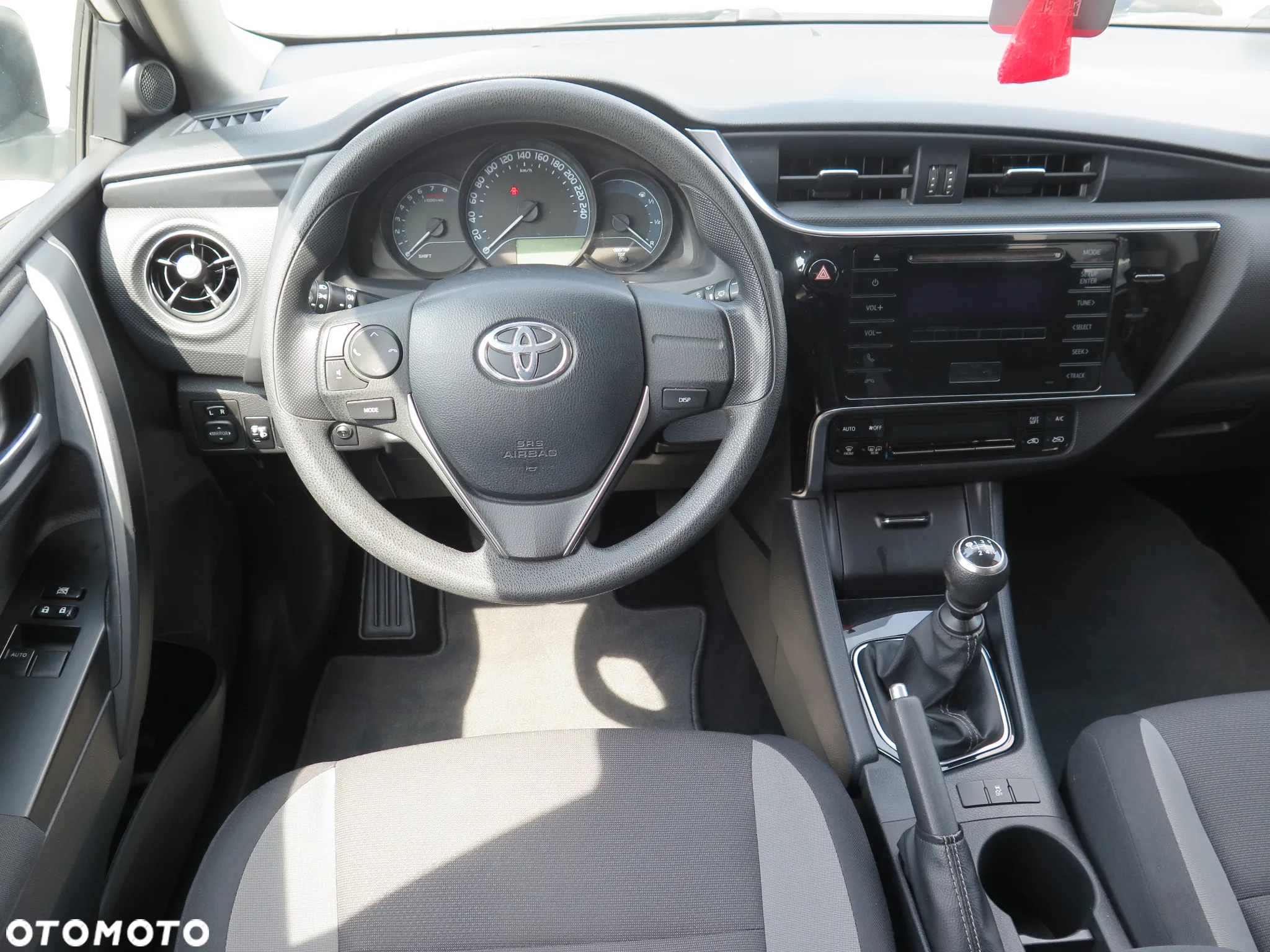 Toyota Auris 1.33 VVT-i Active - 13