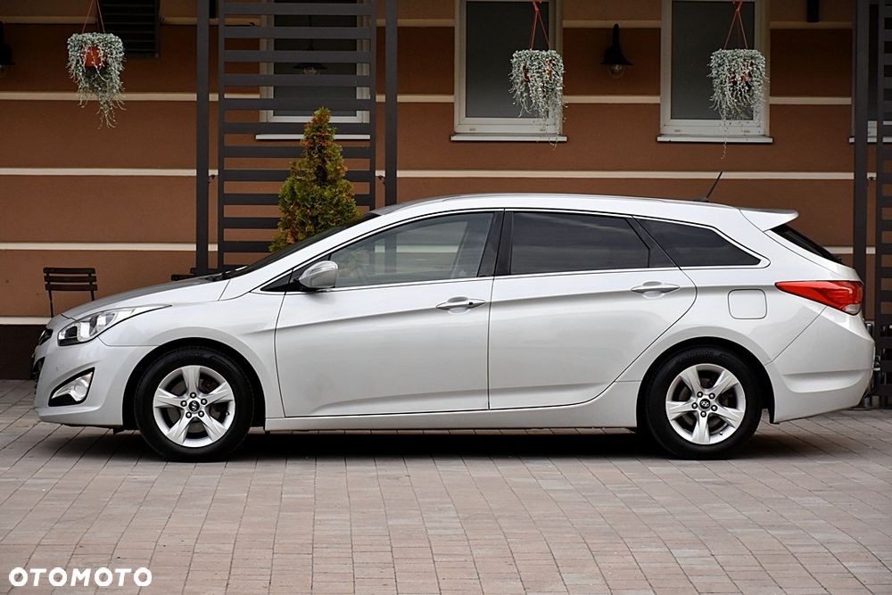 Hyundai i40 i40cw 1.7 CRDi Automatik Fifa World Cup Edition Silver - 13