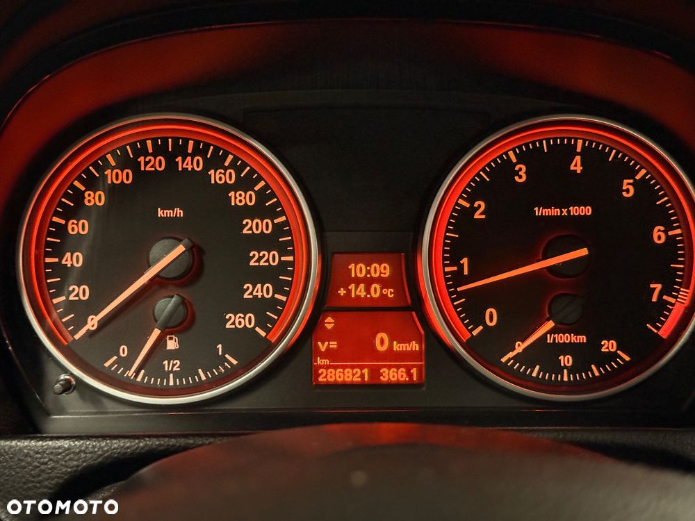 BMW Seria 3 325i - 8