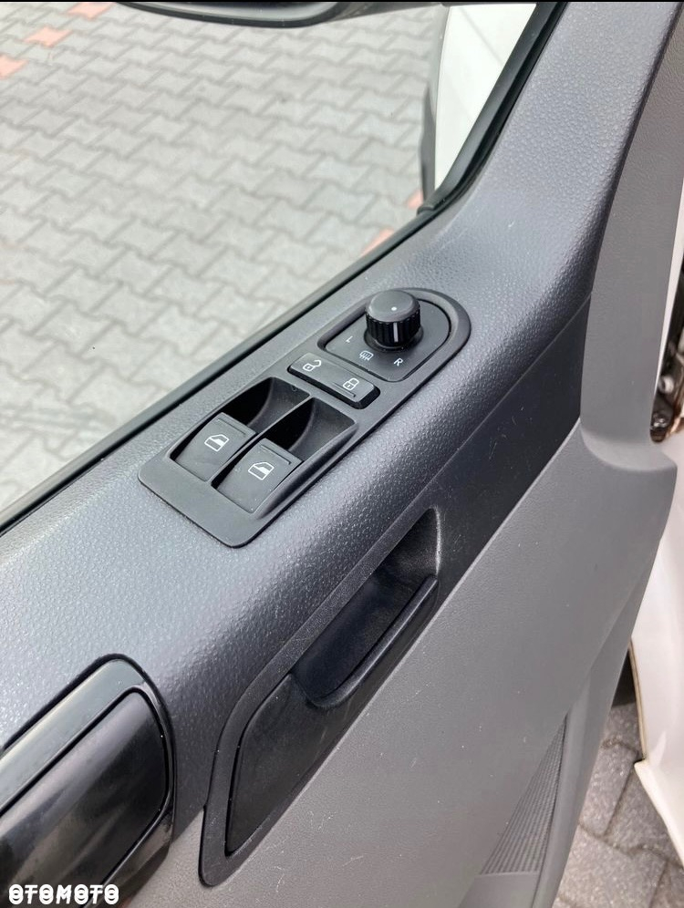 Volkswagen Transporter - 15