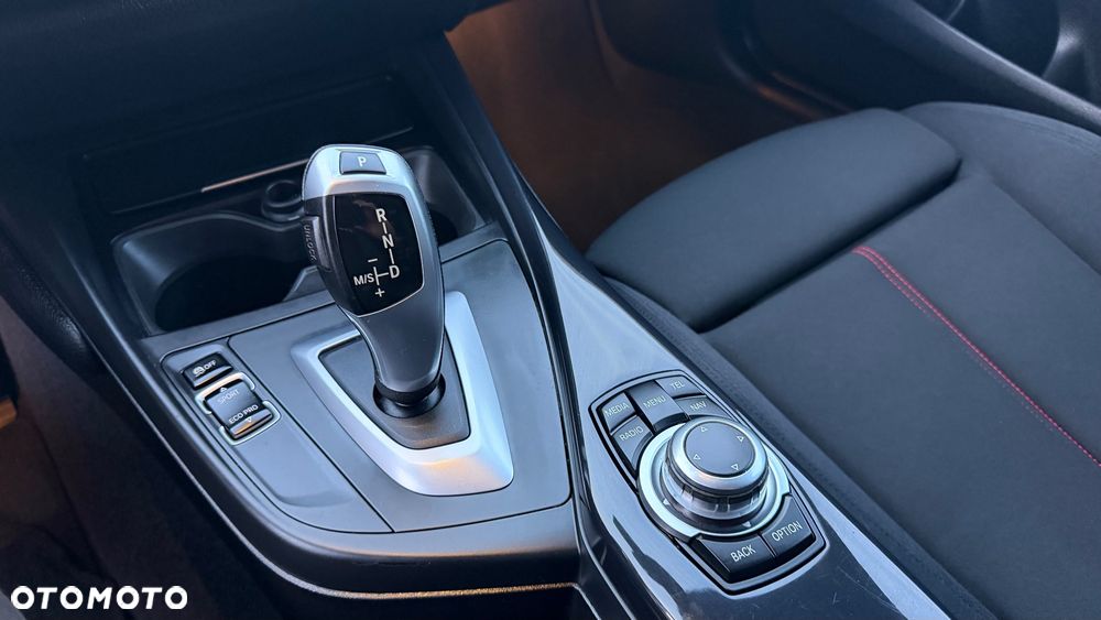 BMW Seria 1 118d - 13