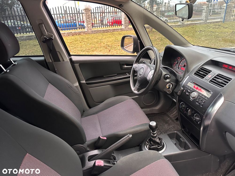 Suzuki SX4 - 29