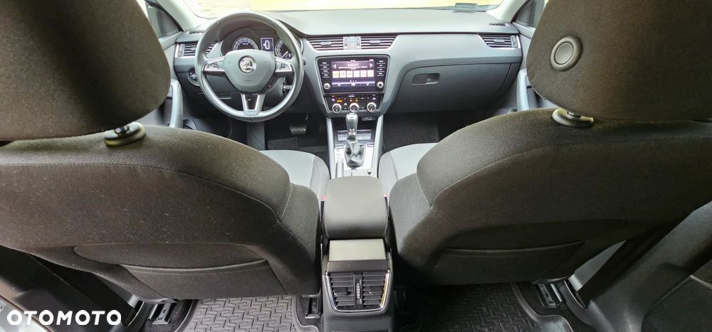 Skoda Octavia 2.0 TDI Style DSG - 23
