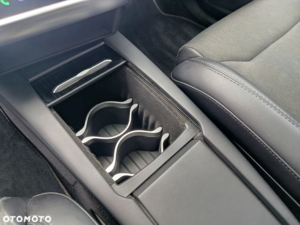Tesla Model X 75 D - 20