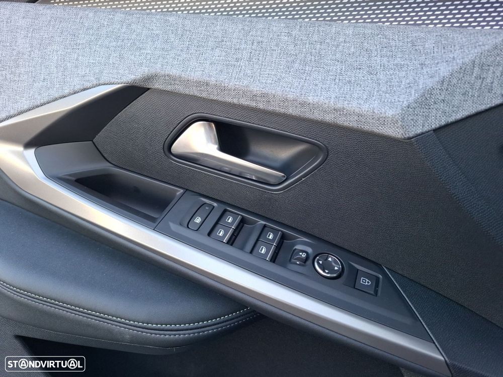 Peugeot 3008 1.2 Hybrid GT e-DCS6 - 21