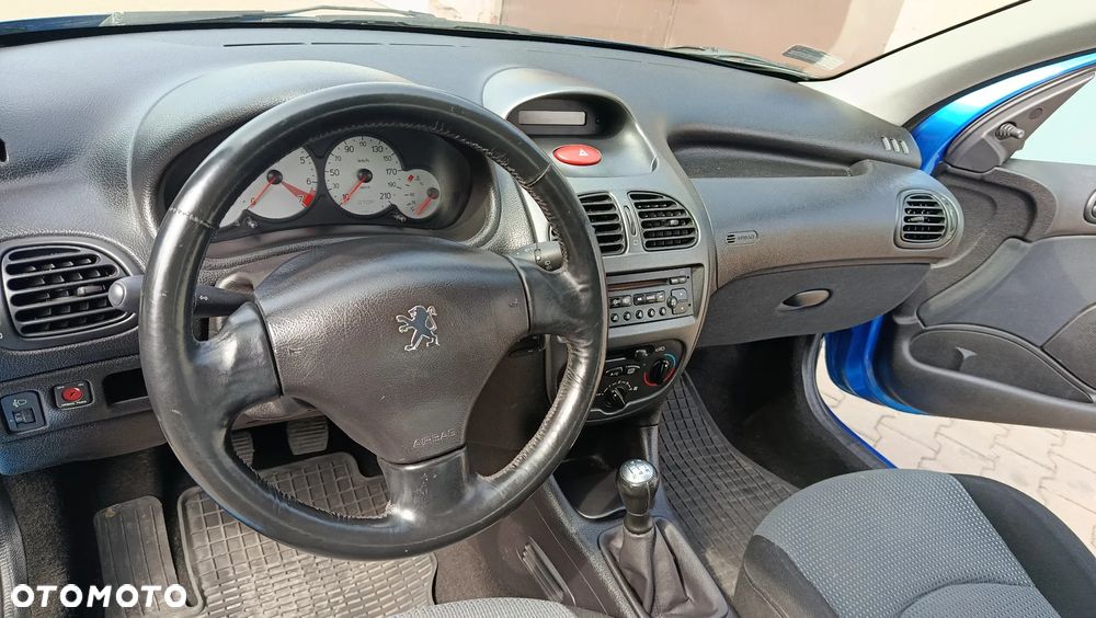 Peugeot 206 1.1 X-Line - 10