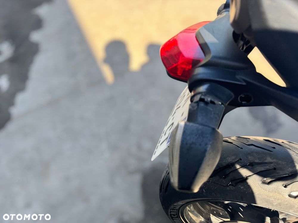 Honda CBR - 12