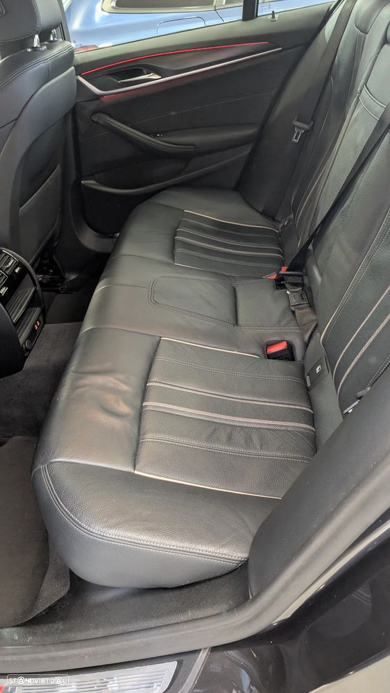 BMW 530 e Pack M - 16
