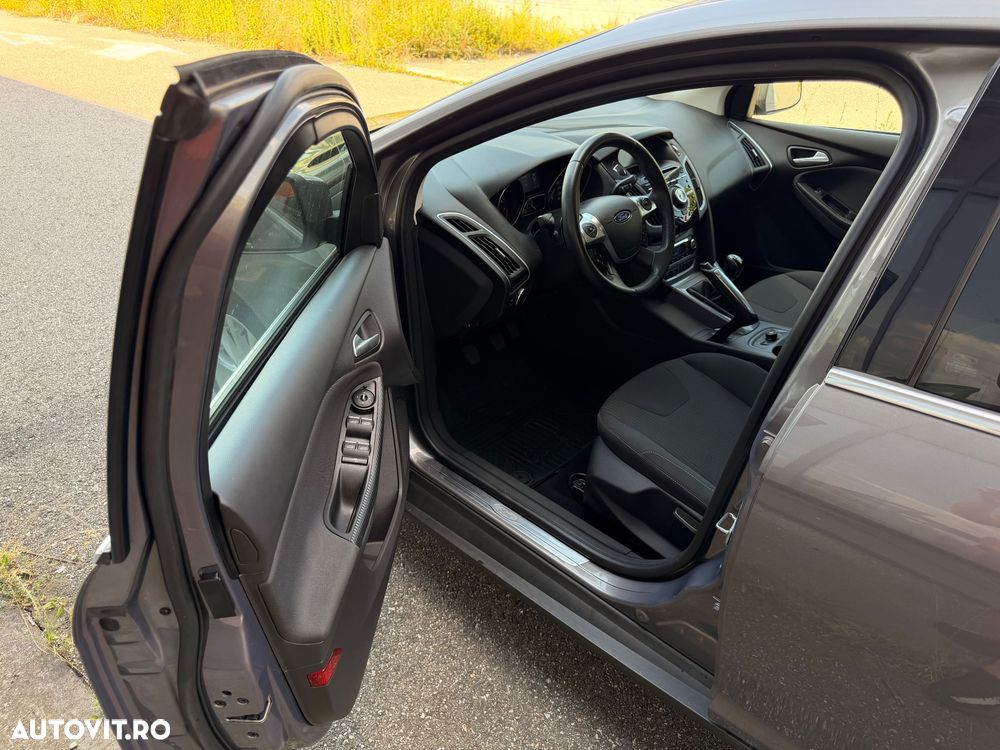 Ford Focus 1.6 EcoBoost Start-Stopp-System Titanium - 17