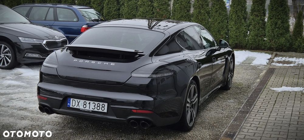 Porsche Panamera Platinum Edition - 4