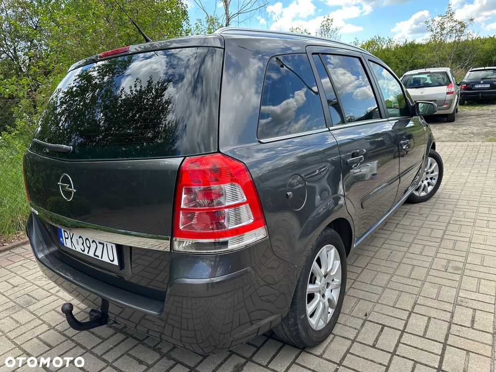 Opel Zafira - 12