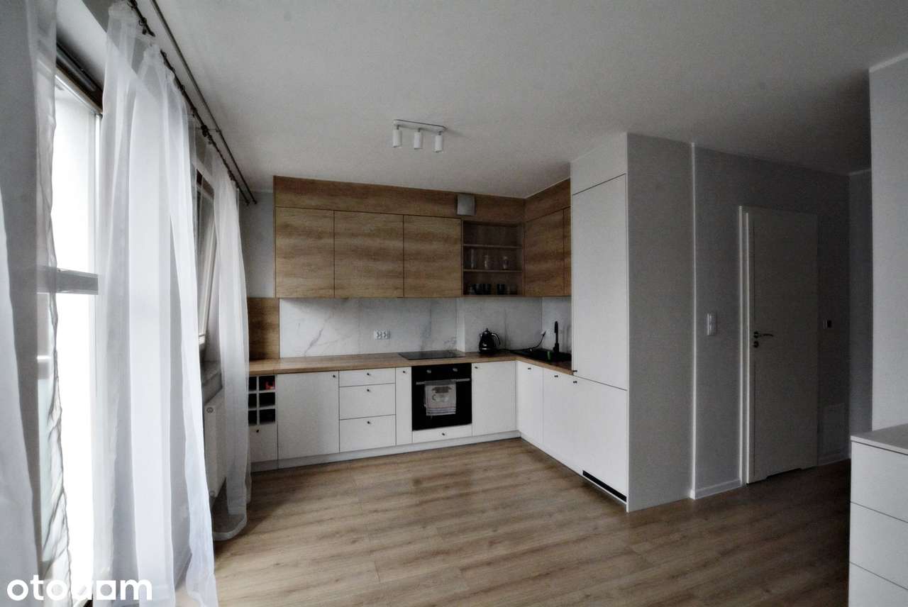 Komfortowe 5-pokojowe mieszkanie z balkonem i tarasem. ul. Sikorskiego