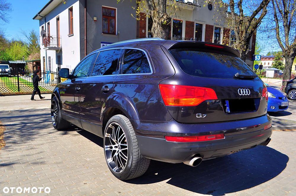 Audi Q7 - 4