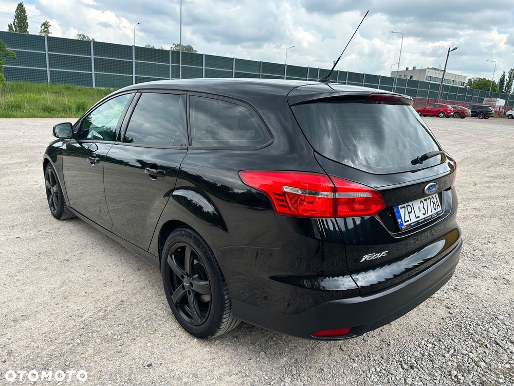 Ford Focus 1.6 TDCi DPF Titanium - 12