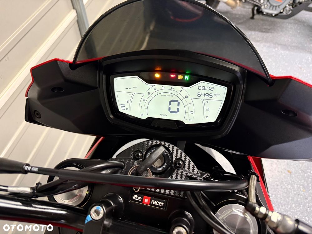 Aprilia Tuono - 8