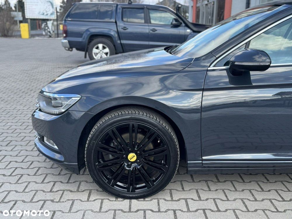 Volkswagen Passat 1.6 TDI SCR DSG Comfortline - 12