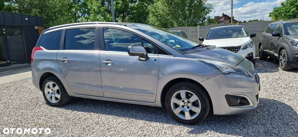 Peugeot 5008 - 16
