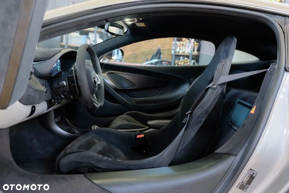McLaren 570S Coupe - 8
