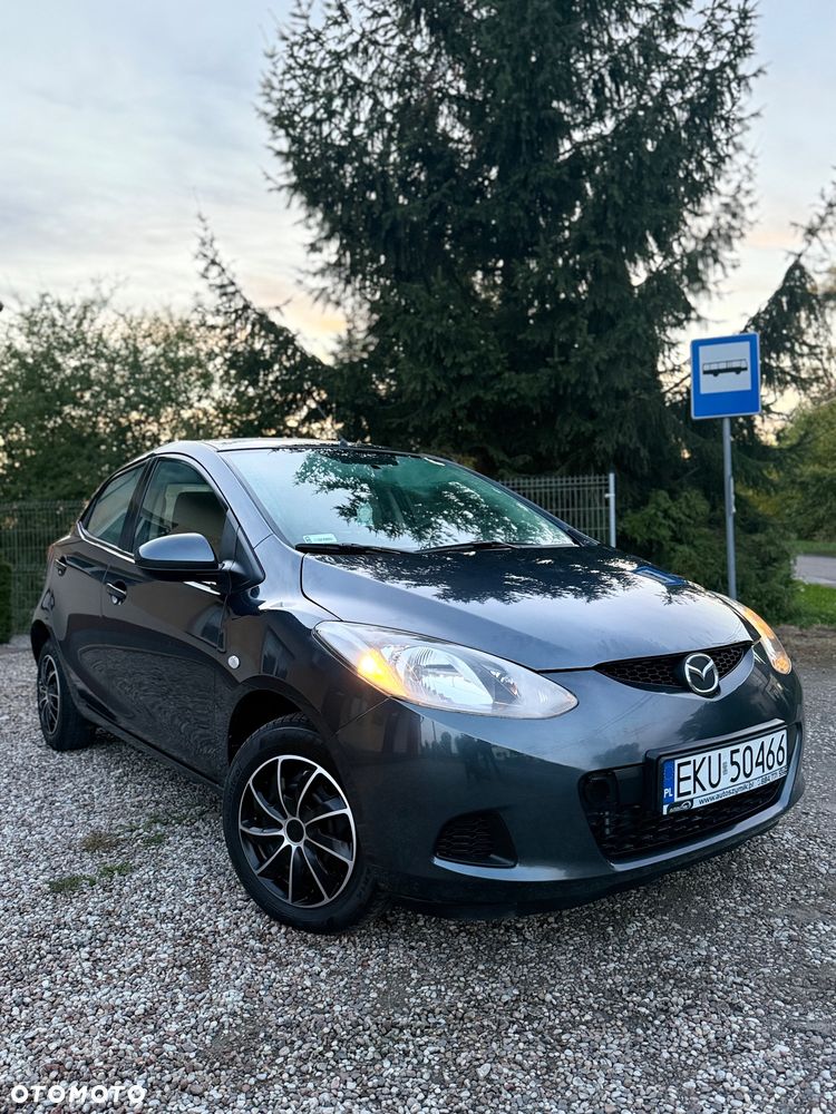 Mazda 2 2009 photo 2