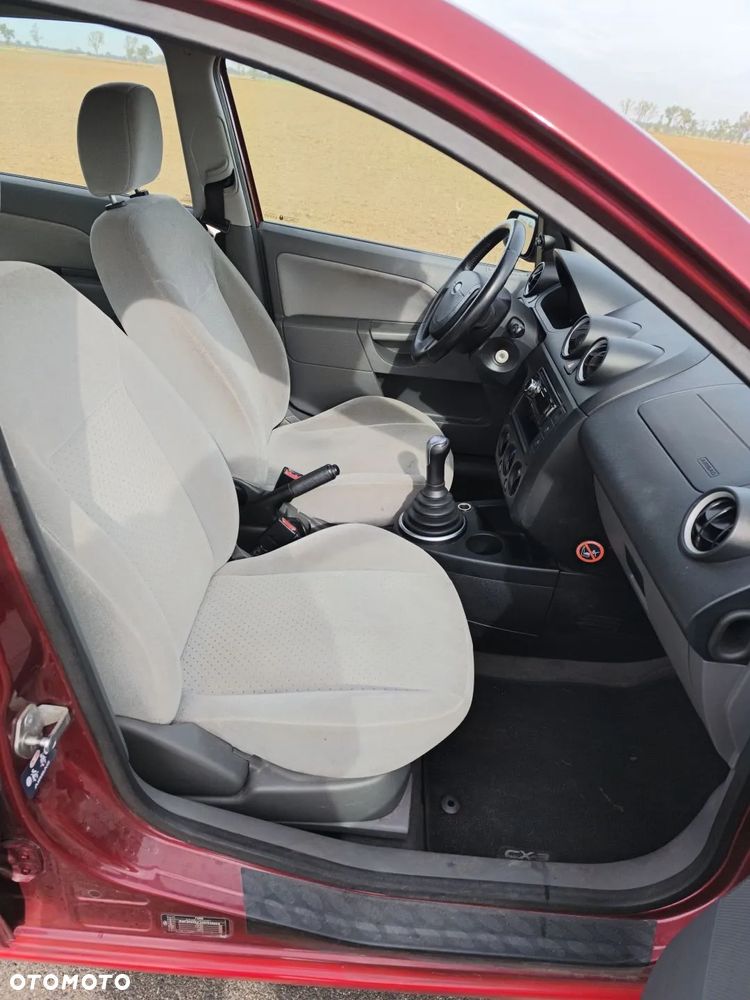 Ford Fiesta 1.4 Ghia - 6