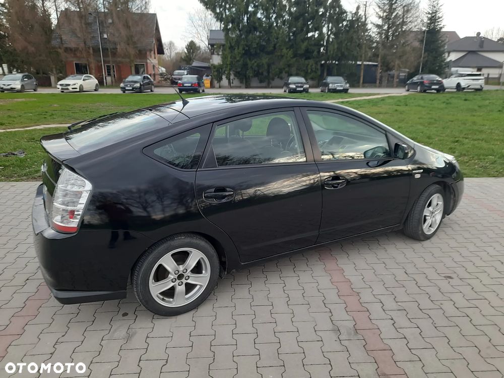 Toyota Prius - 5