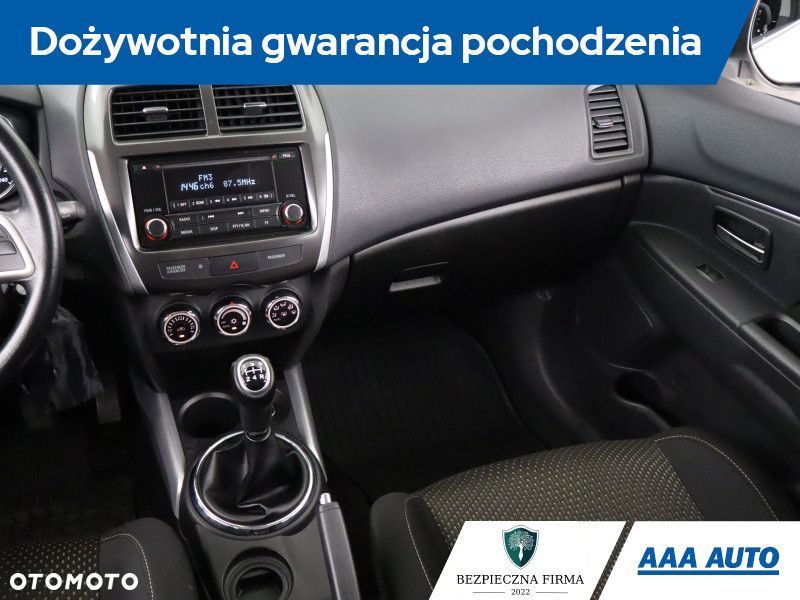 Mitsubishi ASX - 10