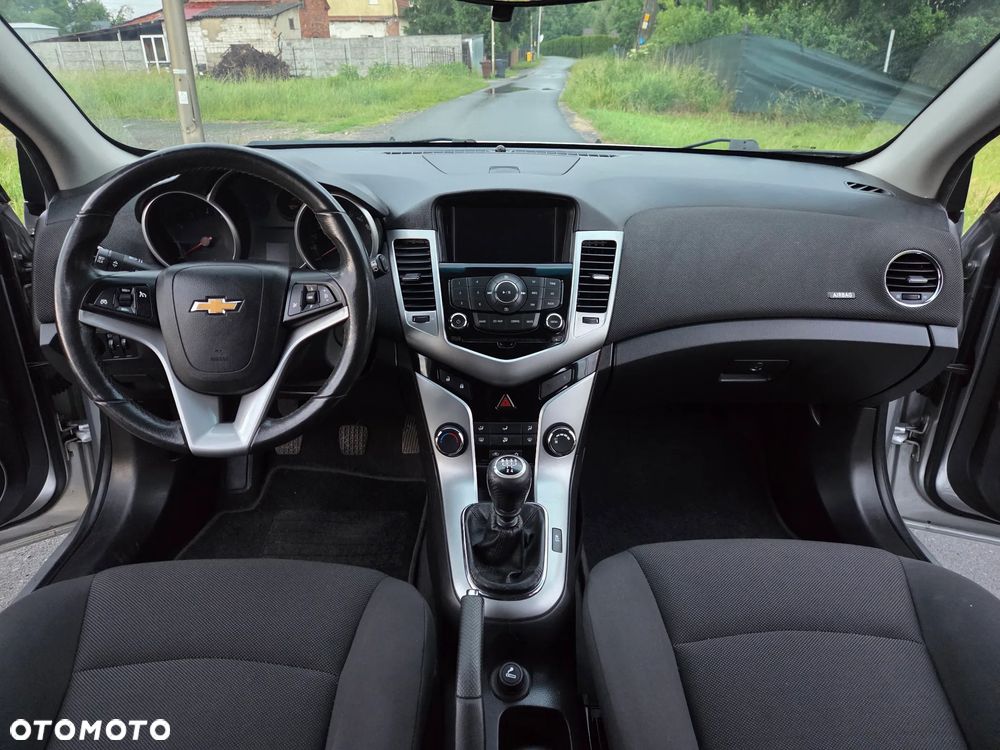 Chevrolet Cruze 1.6 - 13