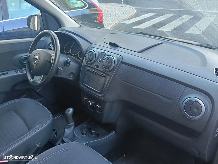 Dacia Lodgy TCe 115 Stepway - 13