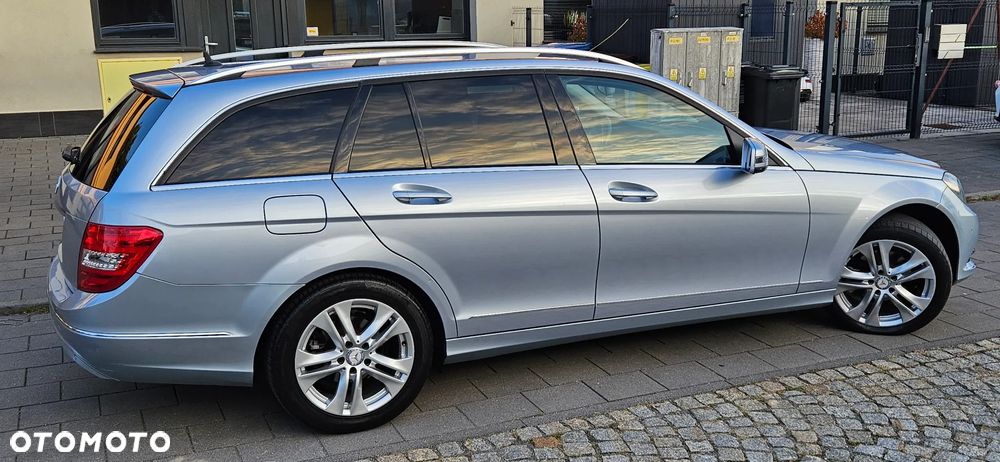 Mercedes-Benz Klasa C 180 T CDI DPF (BlueEFFICIENCY) Avantgarde - 26