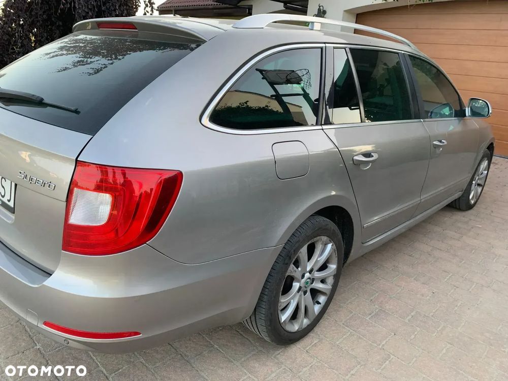 Skoda Superb 2.0 TDI 4x4 Elegance - 6