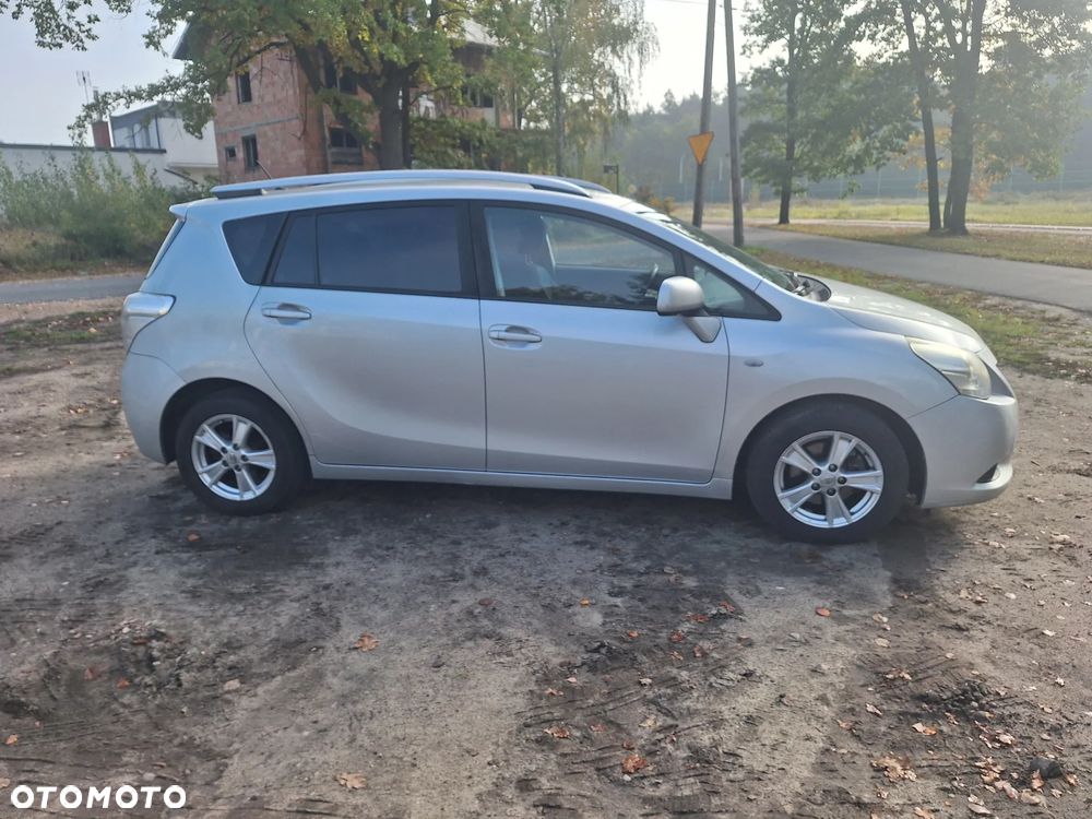Toyota Verso 2009 photo 4