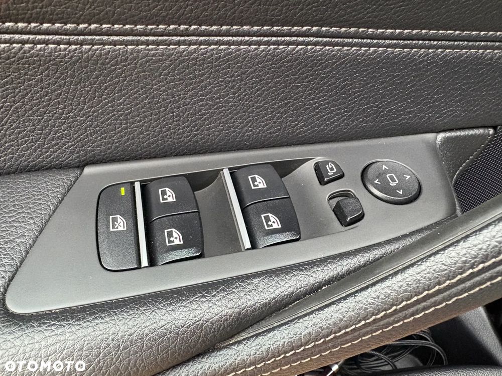 BMW Seria 5 520d xDrive - 19