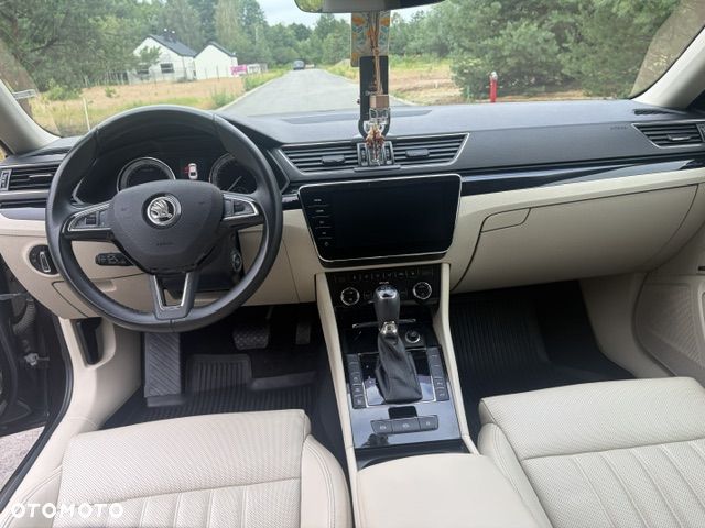 Skoda Superb 2.0 TDI L&K DSG - 10
