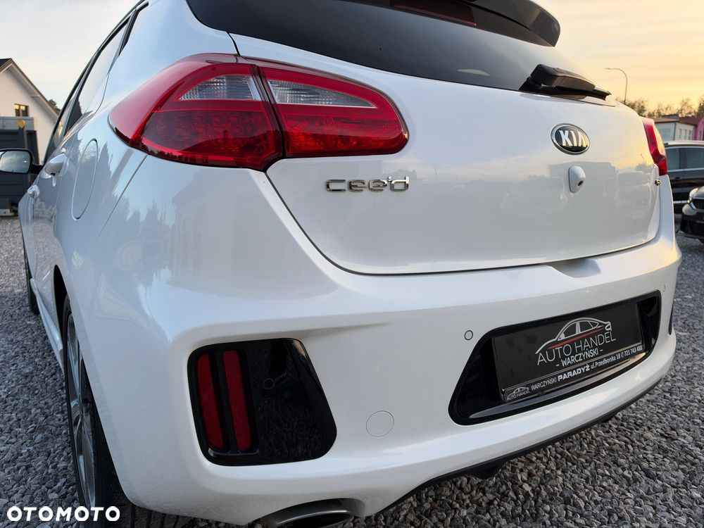 Kia Ceed 1.6 CRDi GT Line - 31