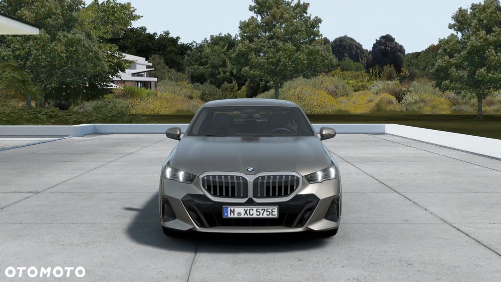 BMW Seria 5 530e xDrive PHEV M Sport - 3