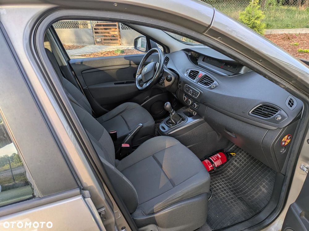 Renault Scenic 1.6 16V Authentique - 11