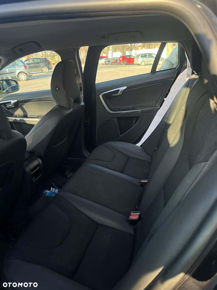 Volvo V60 D4 Edition Pro - 9