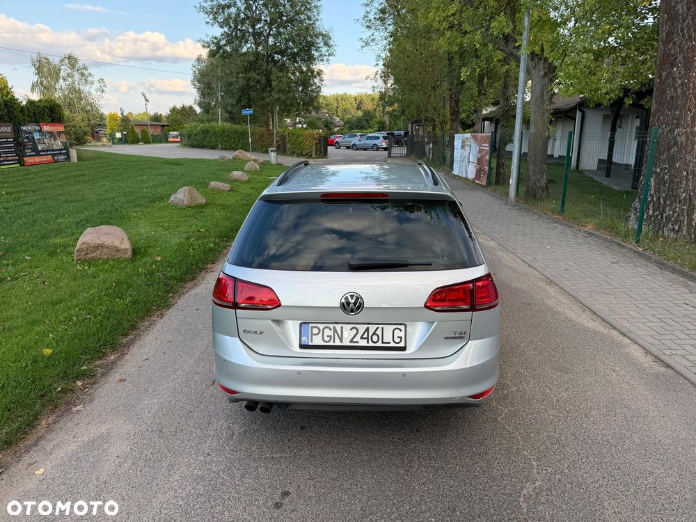 Volkswagen Golf - 5