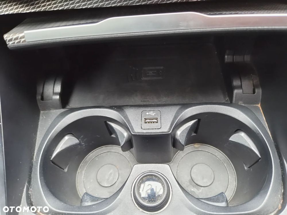 BMW Seria 3 330i xDrive - 10