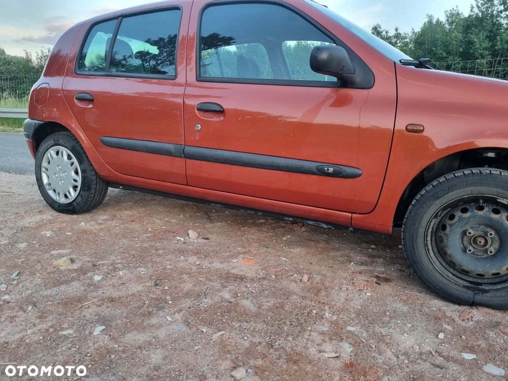 Renault Clio - 6