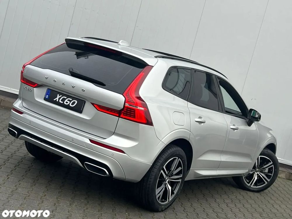 Volvo XC 60 T5 R-Design - 10